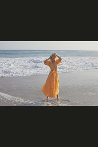 00017-lisa-marie-fernandez-vogue-ss18-pr.thumb.jpg.294cb37001e5f7e75f2c2a0aea73f8d6.jpg