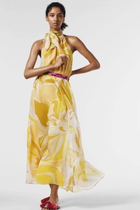 00019resort-2019-emilio-pucci.thumb.jpg.8e5e11ac476c126a8d2ccbd24d2c572c.jpg