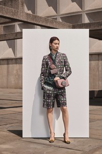 00022-bottega-veneta-vogue-pre-fall-2018-pr.thumb.jpg.457a7e865816b1a7c8649a8dcadb3b0c.jpg