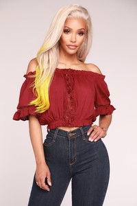 05-07-18_Studio_369237_Burgundy0160.JPG