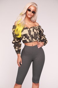 05-07-18_Studio_3BA50364_OliveCombo0022_214271df-310f-4bd0-90ce-d31e15fc2067.jpg
