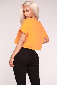 05-07-18_Studio_3GT2957_Orange0083_ecb03514-dd70-415f-955a-841d1a942f63.JPG
