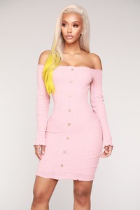 05-08-18_Studio_3D2988_Pink1126.JPG