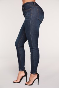 05-09-18_Studio_3DP1015_DarkDenim1560.jpg