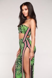 05-10-18_Studio_3FN90104_BlackGreen2067.jpg