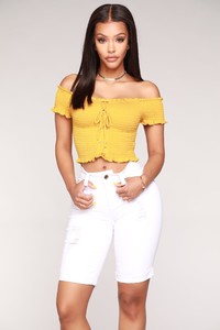 05-11-18_Studio_31957TC_Mustard2363.jpg