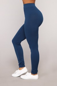 05-15-18_STUDIO1__MF878_Navy_0121.JPG