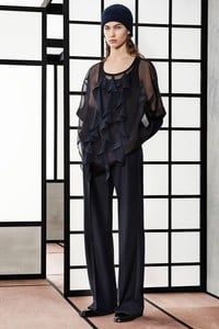 05-max-mara-pre-fall-18.thumb.jpg.64f712946066ecb8c61af82967ac0fba.jpg