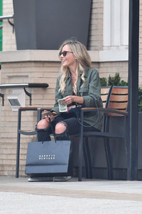          jub260518BZNimage6.JPG