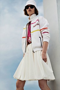 17-tomas-maier-resort-19.thumb.jpg.600aae2bd039b1833142ac7cfd76c98e.jpg
