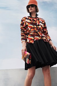 18-tomas-maier-resort-19.thumb.jpg.53c98c44ea9fa749e1fc6bda4f789772.jpg