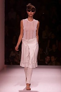 1803507970_KenzoSS2001PFW1.thumb.jpg.96e58c407daaad2166fa47ce6bb7e63a.jpg