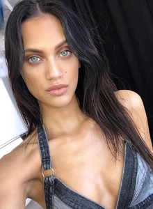 d18 5 2.1 dalianah Jean Atelier LA31128499_.jpg