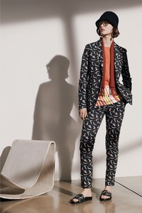 19-tomas-maier-resort-19.thumb.jpg.076a4ad936deeb6f120e858ea62b458d.jpg