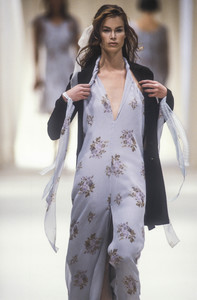 194408457_AlbertaFerretti1994WomenRTW2.thumb.jpg.32e26dab888617e4fae5d794145c4cb3.jpg