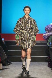 21-kenzo-momento-ss18.thumb.jpg.a5787d1bdec312cf707ea3341c6f9151.jpg