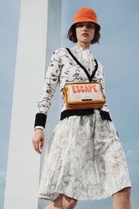 24-tomas-maier-resort-19.thumb.jpg.98fc36ec177e359c742782e7118f83a1.jpg