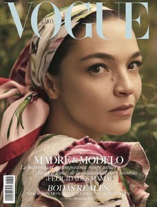 5ae8b1b6291d5_VogueMexicoMay20181.thumb.jpg.06fbde6847233d328b027a49d0ee3e1b.jpg