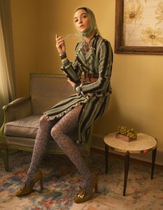 5ae8b1c29b3a1_VogueMexicoMay20189.thumb.jpg.fac81cb3fbfeb2402ef907de43e3e830.jpg