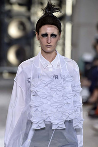 5aed6342de7cb_JunyaWatanabeSS2017PFW11.thumb.jpg.be30b280fa69025ec4d67496102c3e08.jpg