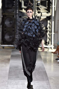 5aed6345f29e7_JunyaWatanabeSS2017PFW14.thumb.jpg.074b6922a06d6d62b31d6b53140935db.jpg