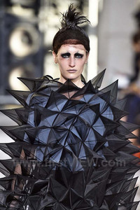 5aed63470b54b_JunyaWatanabeSS2017PFW15.thumb.jpg.8dc7bb5c4624452c4d73ddba38e353c9.jpg