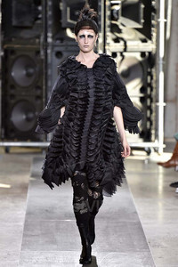5aed634b61bb9_JunyaWatanabeSS2017PFW18.thumb.jpg.84c13c847f6ab6b1f3755c8b0bd86bb8.jpg