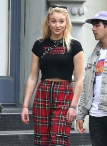       stu050518BZNimage158.jpg