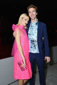 Poppy+Delevingne+Prada+Resort+2019+Fashion+dPnTjBzpRrsx.jpg