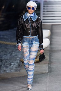 Loane Normand Chanel Resort 2019.jpg