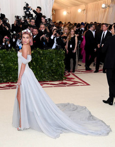 Hailey Baldwin attends Heavenly Bodies Fashion and The Catholic Imagination Costume Institute Gala at the Metropolitan Museum of Art on May 7, 2018 in New York City. 3.jpg