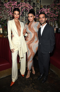 Kylie+Jenner+Business+Fashion+Celebrates+Special+_qVpBzi9Q6vx.jpg