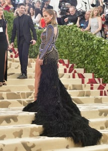 Jennifer+Lopez+Heavenly+Bodies+Fashion+Catholic+ftTfaePiKIxx.jpg