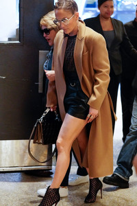      jlo100518BZNimage4.jpg