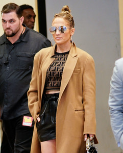      jlo100518BZNimage17.jpg