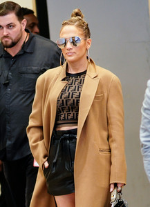      jlo100518BZNimage20.jpg