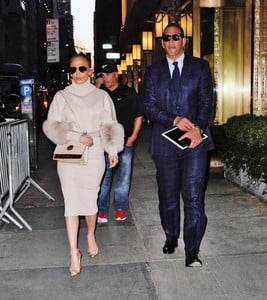      jlo100518BZNimage110.jpg