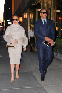      jlo100518BZNimage111.jpg
