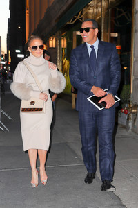      jlo100518BZNimage114.jpg
