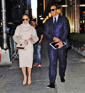     jlo100518BZNimage125.jpg