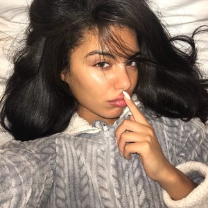 susievie - BcDHEtlBjTb.jpg