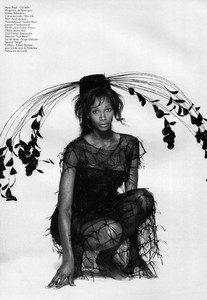 5af61c2ae1720_BeverlyPeele199409LOfficielFrPhBrunoBisang006.thumb.jpg.6116510aa1012b649b8cc4ce970805f9.jpg