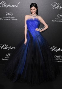     she120518BZNimage125.jpg
