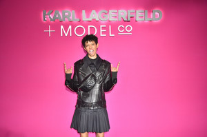 Dilone+Karl+Lagerfeld+ModelCo+Beauty+Make+ZN_B_FLdAfbx.jpg
