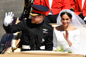 5b001d86b7dd2_MeghanMarklePrinceHarryMarriesMsMeghanE4pupFpxexOx.thumb.jpg.0bb3e65137da79afb659a7656a14cd85.jpg