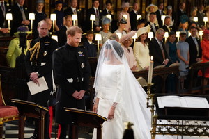 5b001d986dea2_MeghanMarklePrinceHarryMarriesMsMeghanmajDhqJiXSHx.thumb.jpg.4bad0d4911f2730821598f495cc42b0e.jpg