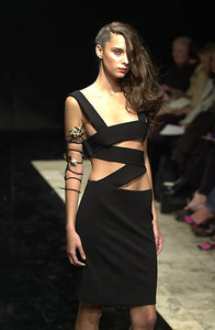 5b031444563d8_ElspethGibsonSS2001LFW1.thumb.jpg.37c87f88fccd7d737b1cc62f9e80a95c.jpg