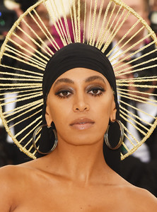 Solange+Knowles+Heavenly+Bodies+Fashion+Catholic+-EjZ-X1eiFlx.jpg