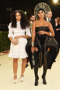 Solange+Knowles+Heavenly+Bodies+Fashion+Catholic+Zxcc0OauZ-6x.jpg