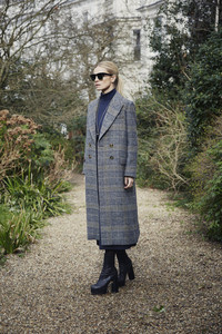 7_dias_7_looks_laura_bailey_932836840_620x930.jpg